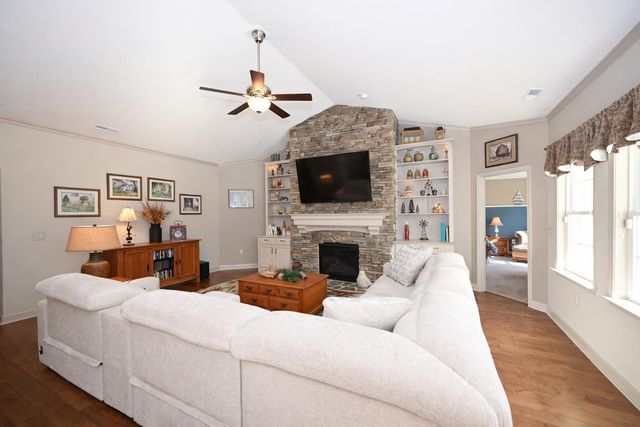 332 Moulton Dr., Longs, SC 29568