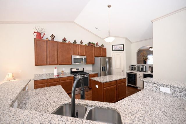 332 Moulton Dr., Longs, SC 29568