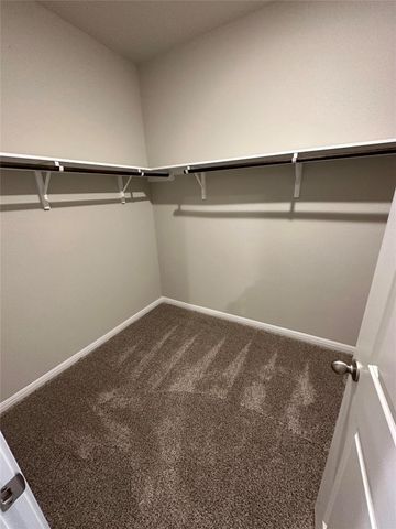 110 Oakdale Meadows LN, Hutto, TX 78634