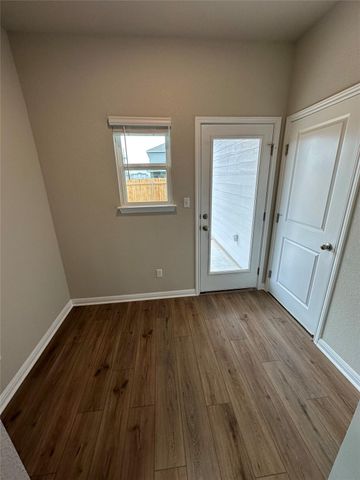 110 Oakdale Meadows LN, Hutto, TX 78634