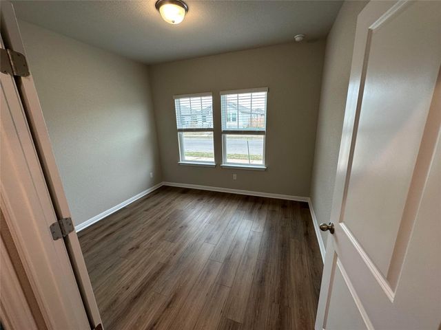 110 Oakdale Meadows LN, Hutto, TX 78634