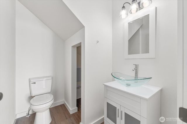 407 E Okanogan Avenue, Chelan, WA 98816