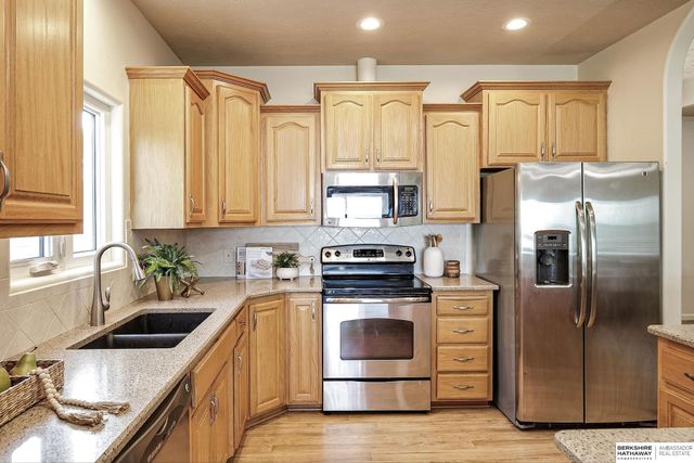 4276 N 176th Avenue, Omaha, NE 68116