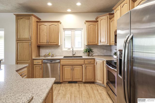 4276 N 176th Avenue, Omaha, NE 68116