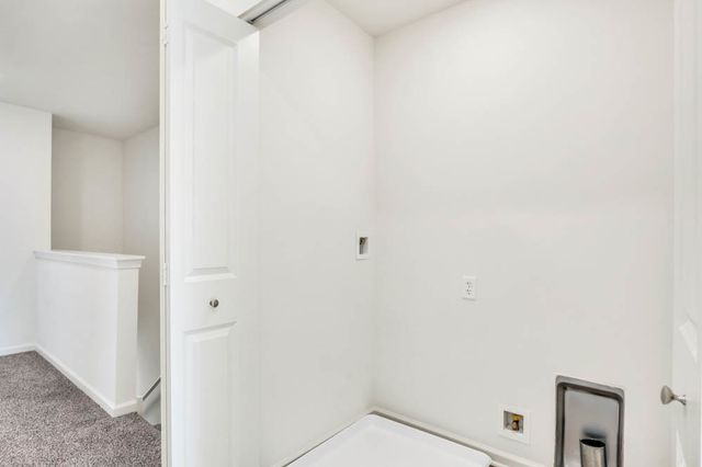 2666 Arrowhead Drive, Pingree Grove, IL 60140