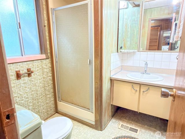 331 7th Avenue, Port Hadlock, WA 98339