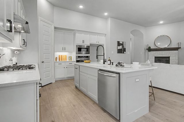 1101 Claiborne Drive, Aubrey, TX 76227