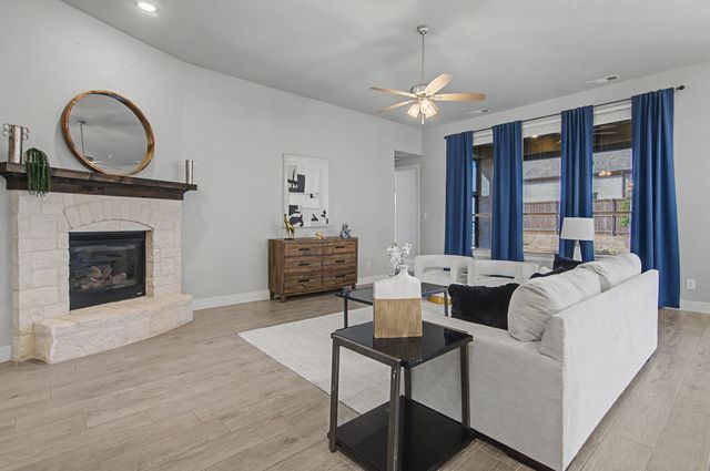 1101 Claiborne Drive, Aubrey, TX 76227