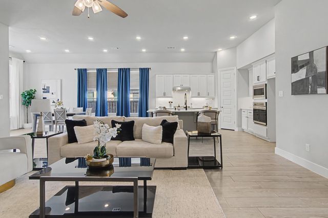 1101 Claiborne Drive, Aubrey, TX 76227