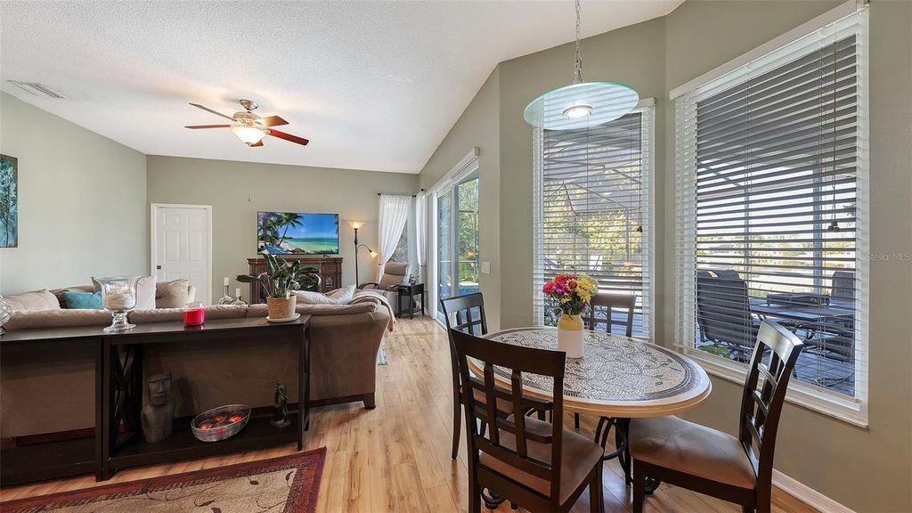 Image 17 of property listing at 7501 52ND TERRACE E, Bradenton, FL 34203