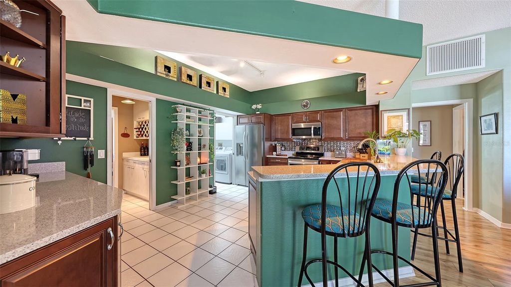 Image 19 of property listing at 7501 52ND TERRACE E, Bradenton, FL 34203