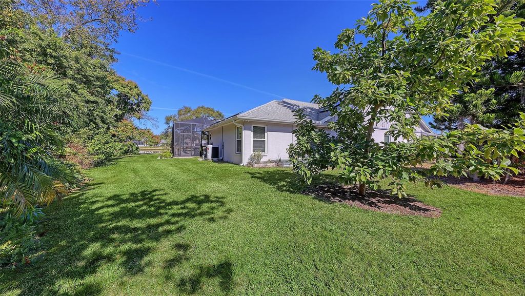Image 44 of property listing at 7501 52ND TERRACE E, Bradenton, FL 34203