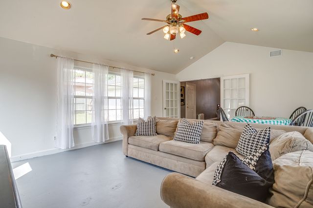 6705 Hanover Road, Fort Worth, TX 76116