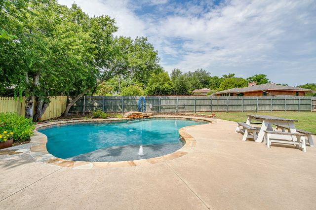 6705 Hanover Road, Fort Worth, TX 76116