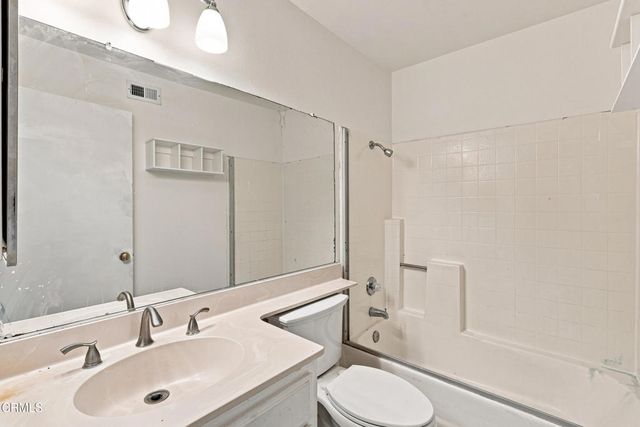 3534 Olds Road, Oxnard, CA 93033