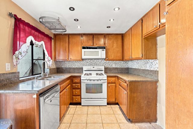 3534 Olds Road, Oxnard, CA 93033