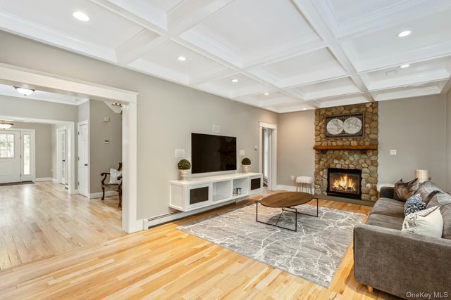 26 Box Tree Road, East Quogue, NY 11942