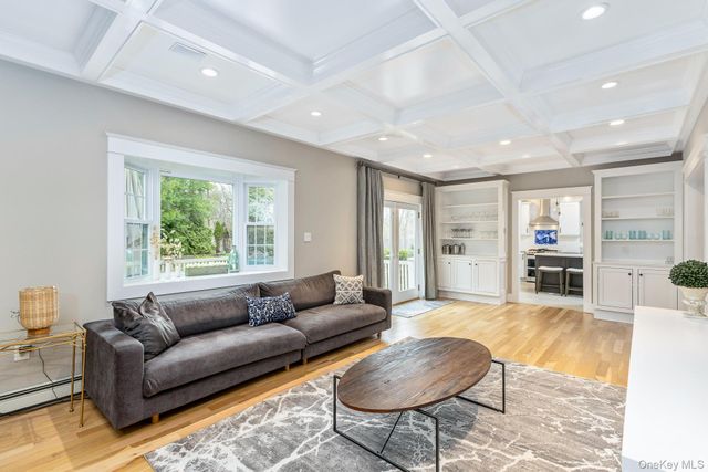 26 Box Tree Road, East Quogue, NY 11942