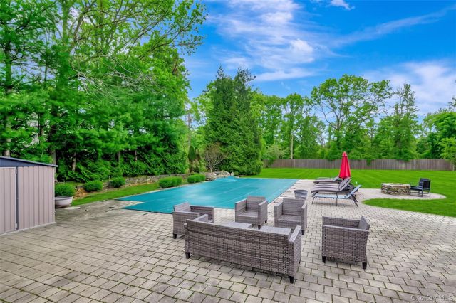26 Box Tree Road, East Quogue, NY 11942