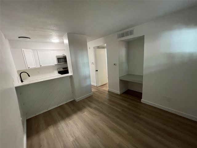 2410 Longview ST 206, Austin, TX 78705
