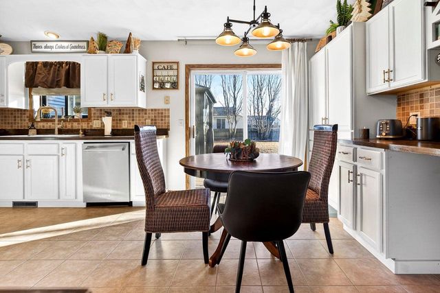 W5981 WOODSEDGE COURT, Appleton, WI 54915