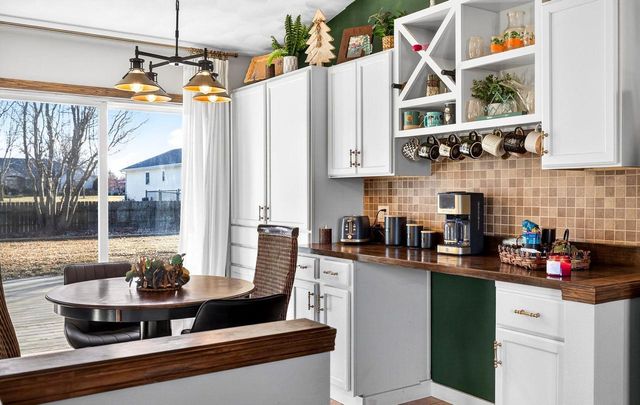 W5981 WOODSEDGE COURT, Appleton, WI 54915