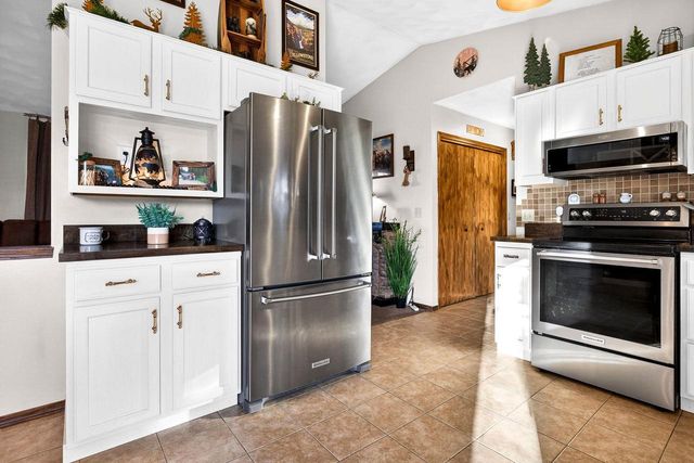 W5981 WOODSEDGE COURT, Appleton, WI 54915