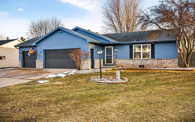 W5981 WOODSEDGE COURT, Appleton, WI 54915