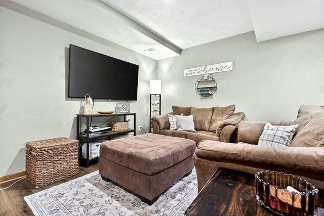 W5981 WOODSEDGE COURT, Appleton, WI 54915