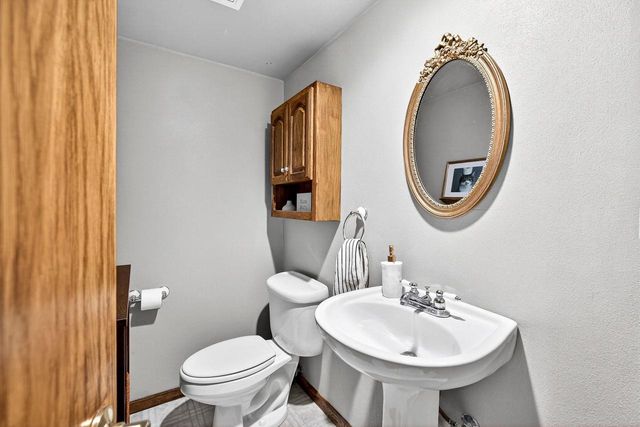 W5981 WOODSEDGE COURT, Appleton, WI 54915