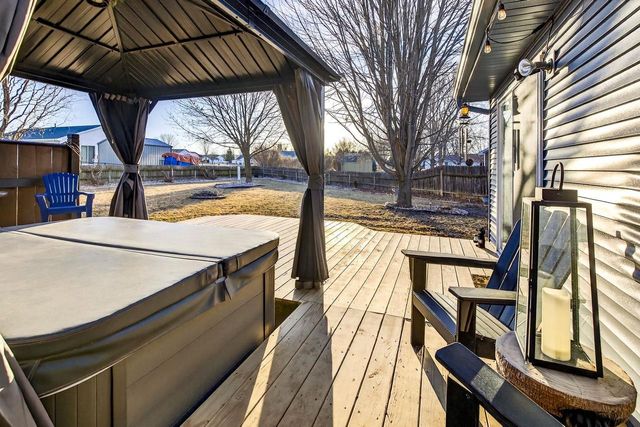 W5981 WOODSEDGE COURT, Appleton, WI 54915