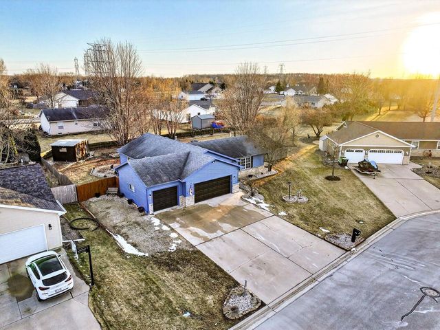 W5981 WOODSEDGE COURT, Appleton, WI 54915