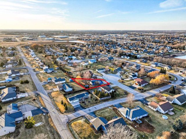 W5981 WOODSEDGE COURT, Appleton, WI 54915