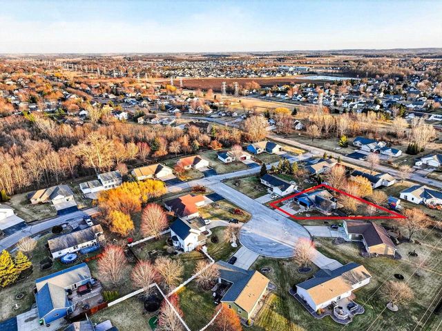 W5981 WOODSEDGE COURT, Appleton, WI 54915