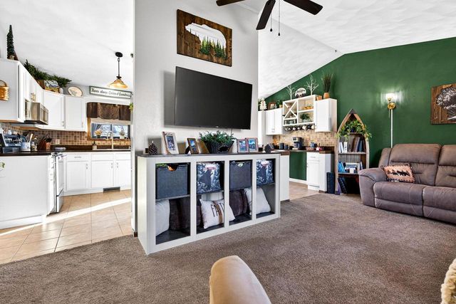 W5981 WOODSEDGE COURT, Appleton, WI 54915