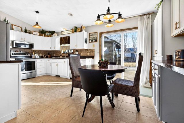 W5981 WOODSEDGE COURT, Appleton, WI 54915