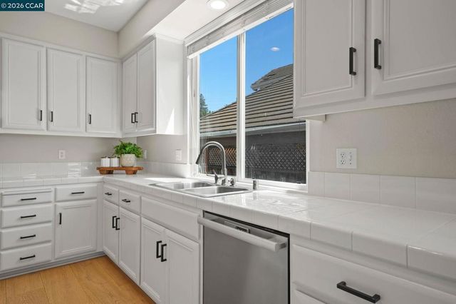 5003 Raven Way, Clayton, CA 94517