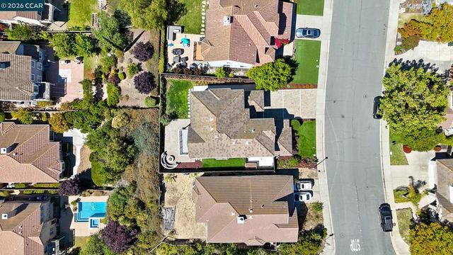 5003 Raven Way, Clayton, CA 94517