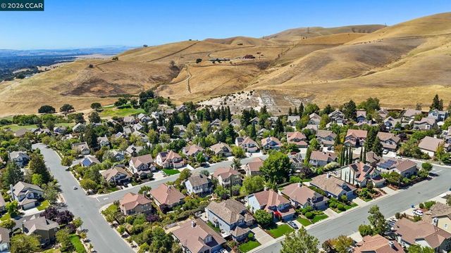 5003 Raven Way, Clayton, CA 94517