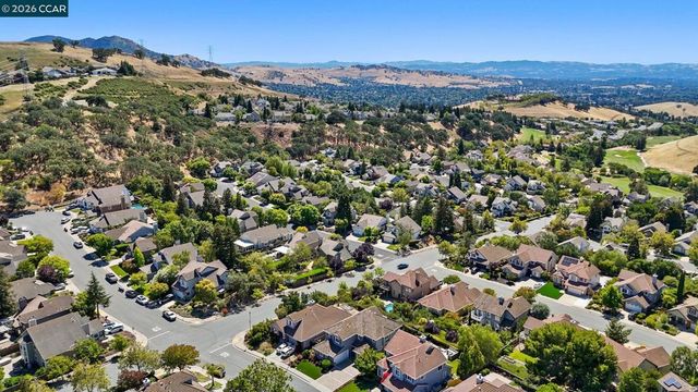 5003 Raven Way, Clayton, CA 94517