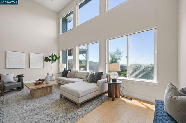 5003 Raven Way, Clayton, CA 94517