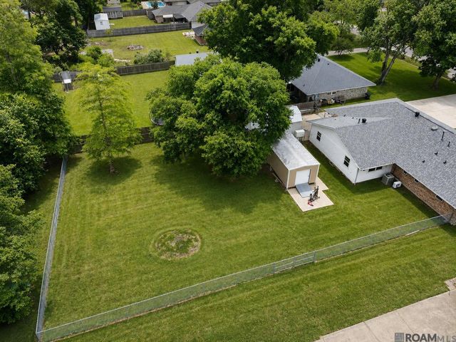45046 Riverside Estates Dr, St Amant, LA 70774
