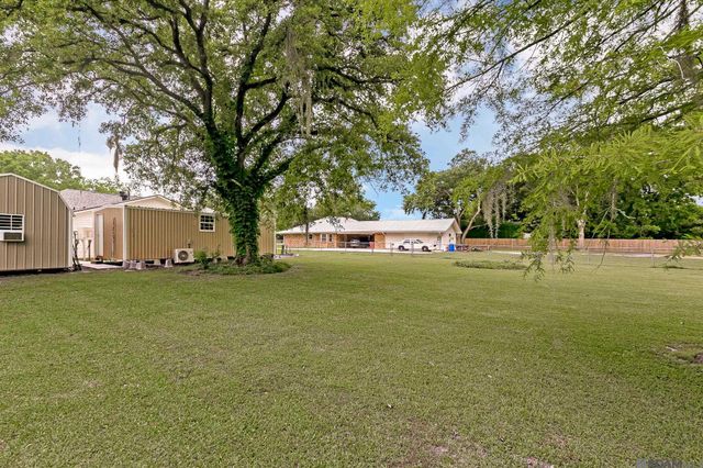 45046 Riverside Estates Dr, St Amant, LA 70774