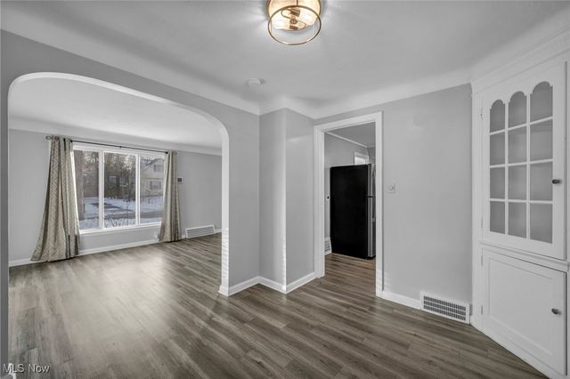 5194 Homewood Avenue, Maple Heights, OH 44137