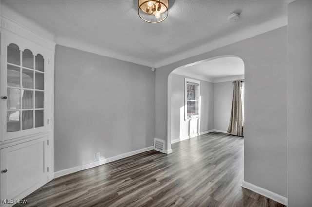 5194 Homewood Avenue, Maple Heights, OH 44137