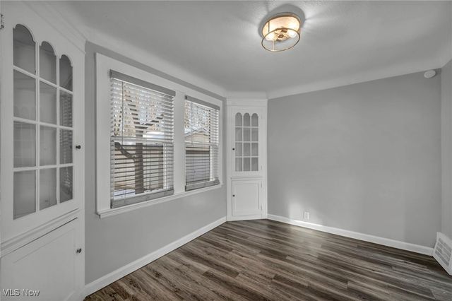 5194 Homewood Avenue, Maple Heights, OH 44137