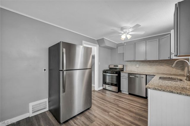 5194 Homewood Avenue, Maple Heights, OH 44137