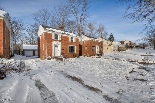 5194 Homewood Avenue, Maple Heights, OH 44137