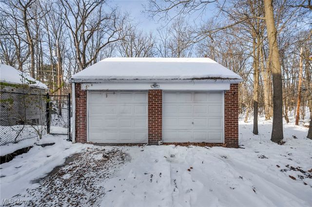 5194 Homewood Avenue, Maple Heights, OH 44137