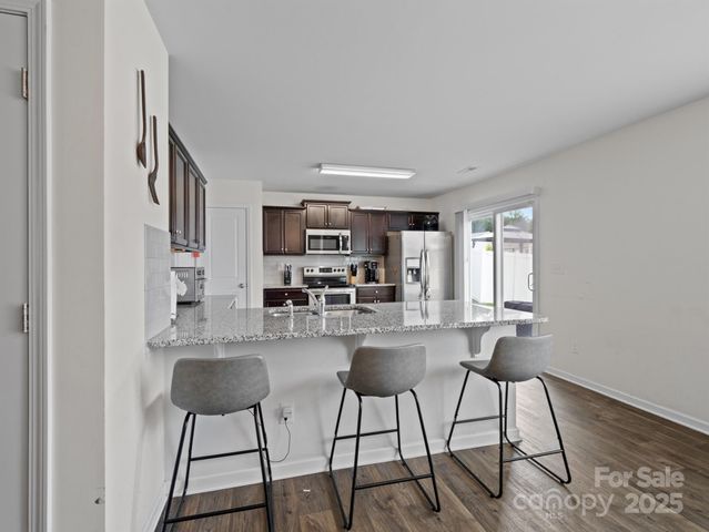 5502 Tumbling Brook Lane, Charlotte, NC 28216
